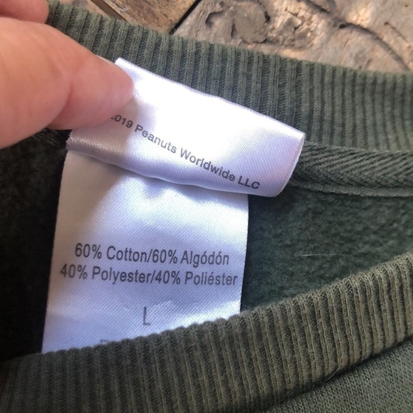 Peanuts Snoopy Cropped Green Crewneck Sweatshirt - Picture 6 of 7